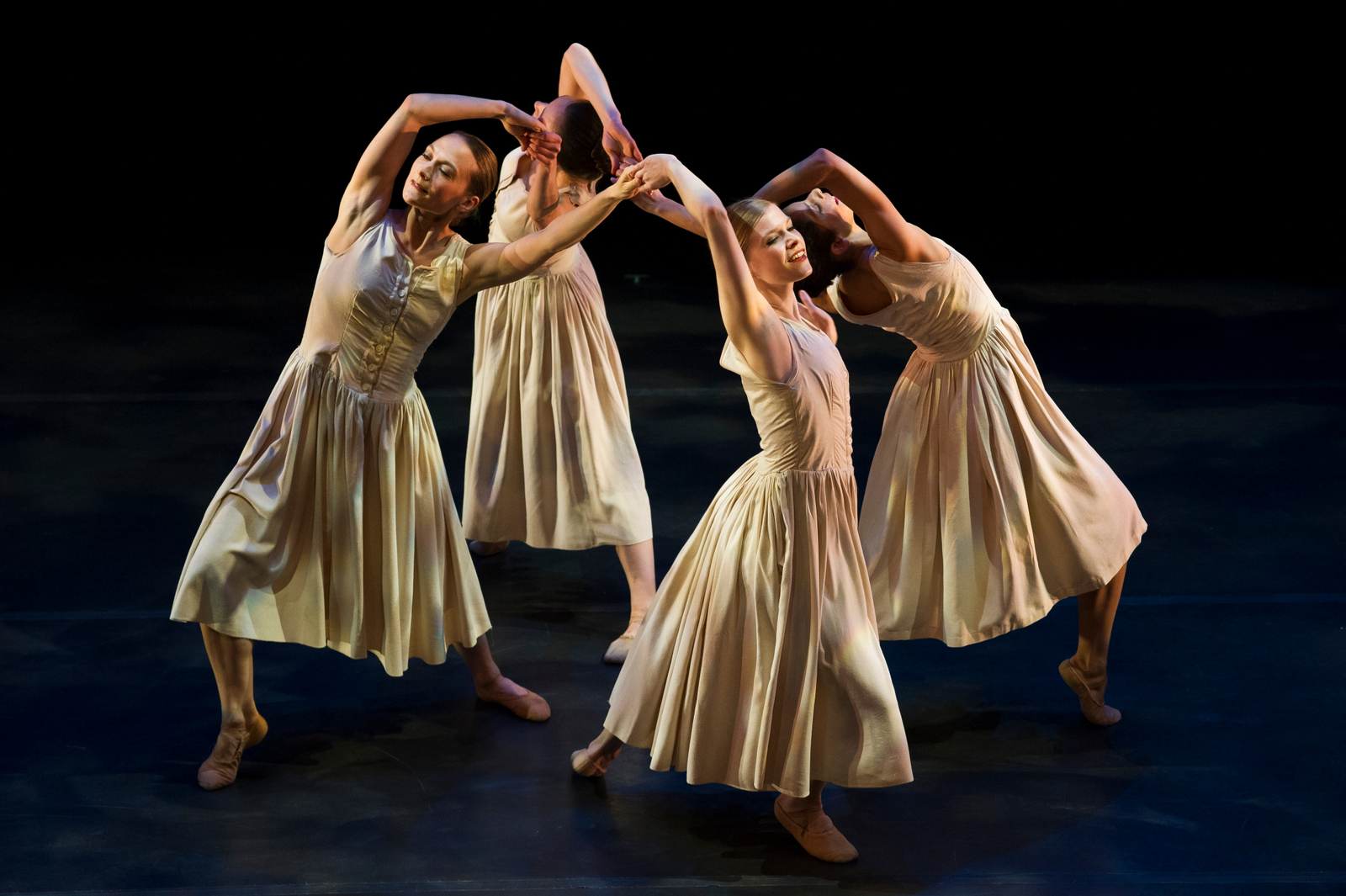 Limon Dance Company. Photo credit: Paula Lobo.